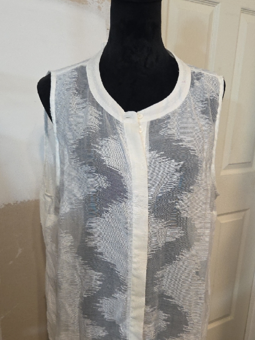 Vince Camuto Sheer Textured Swim Cover Sleeveless White Cream Button Down - Picture 2 of 13